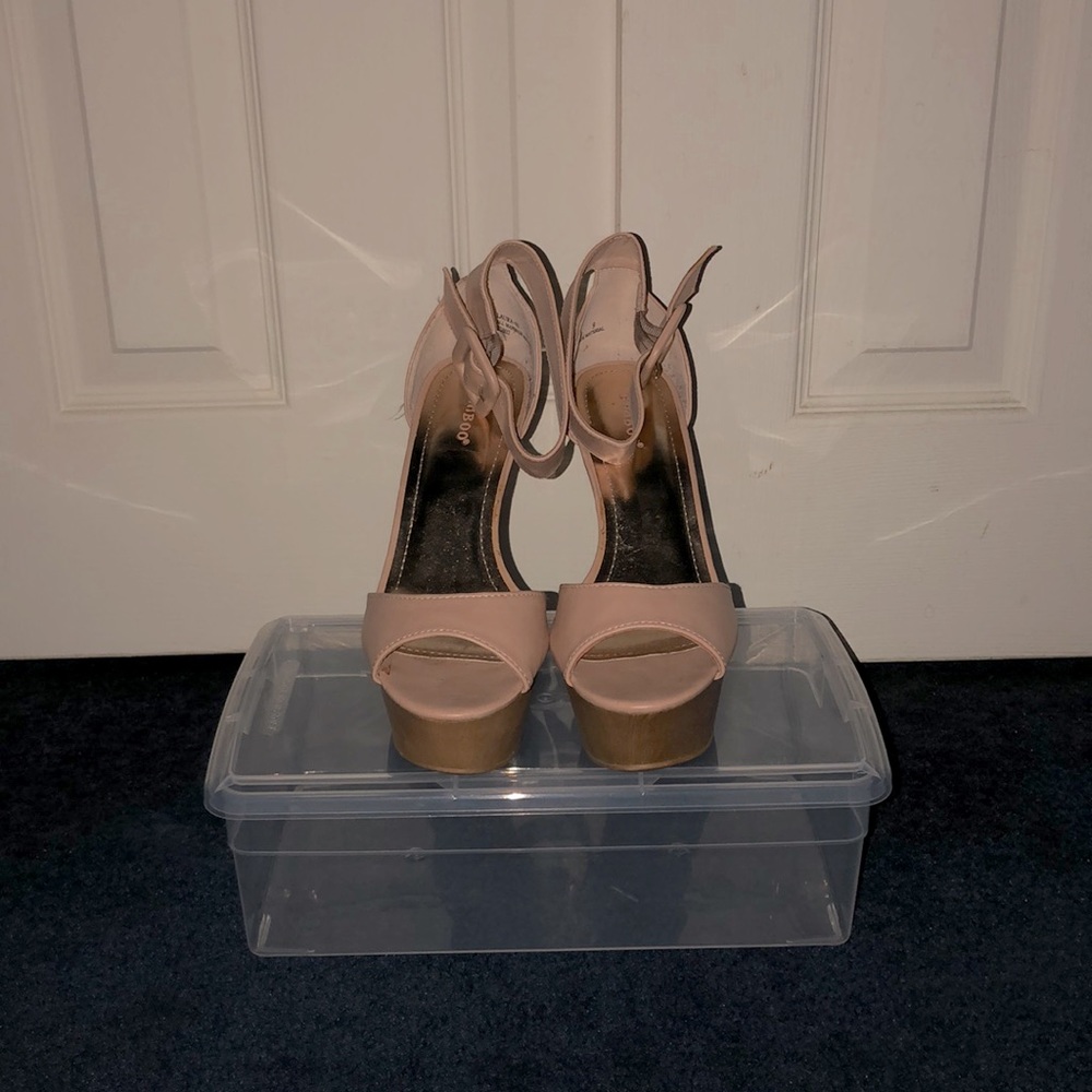 Shoes - Picture 3 of 3